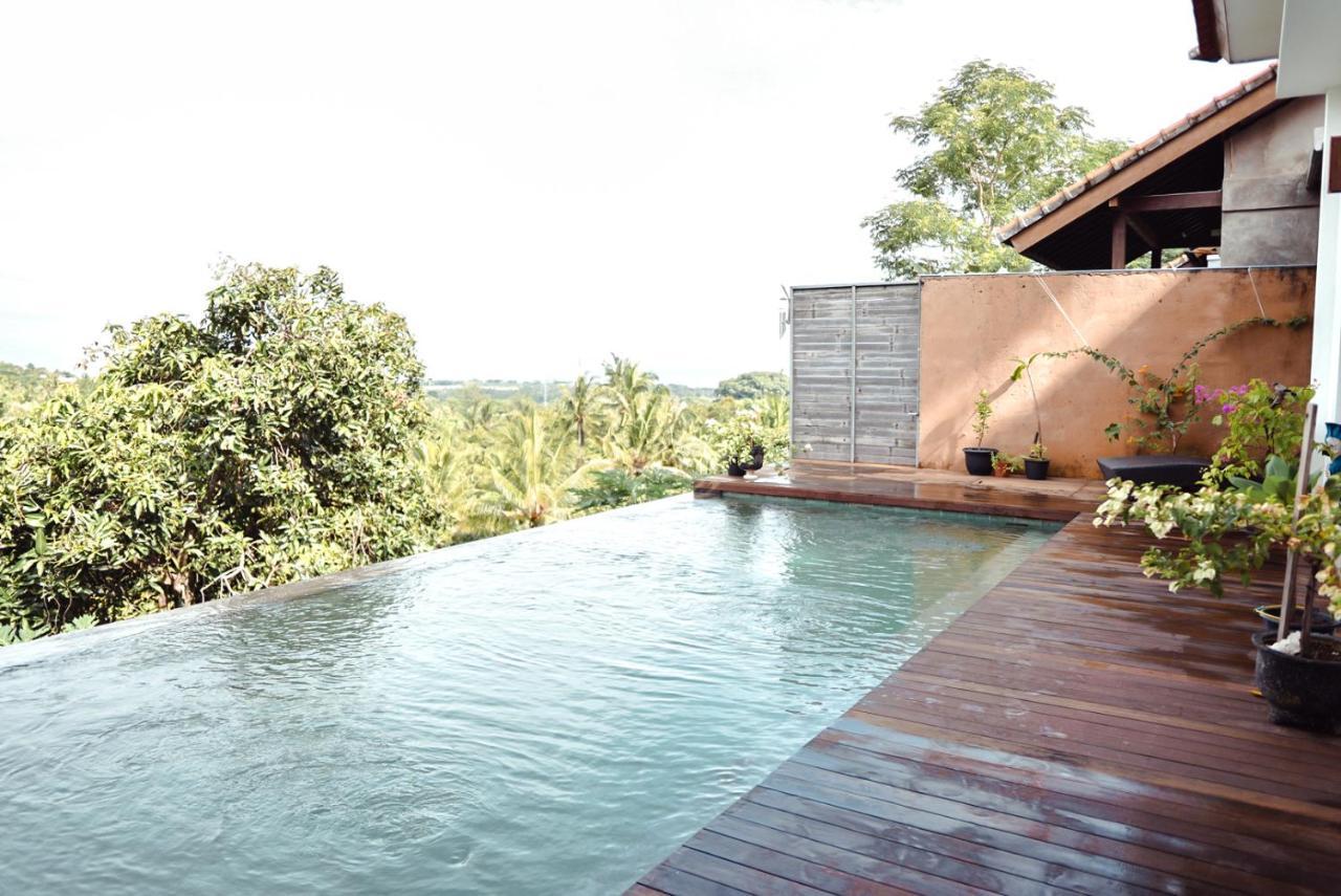 Abinawa Hill Bed & Breakfast Lovina  Exterior photo