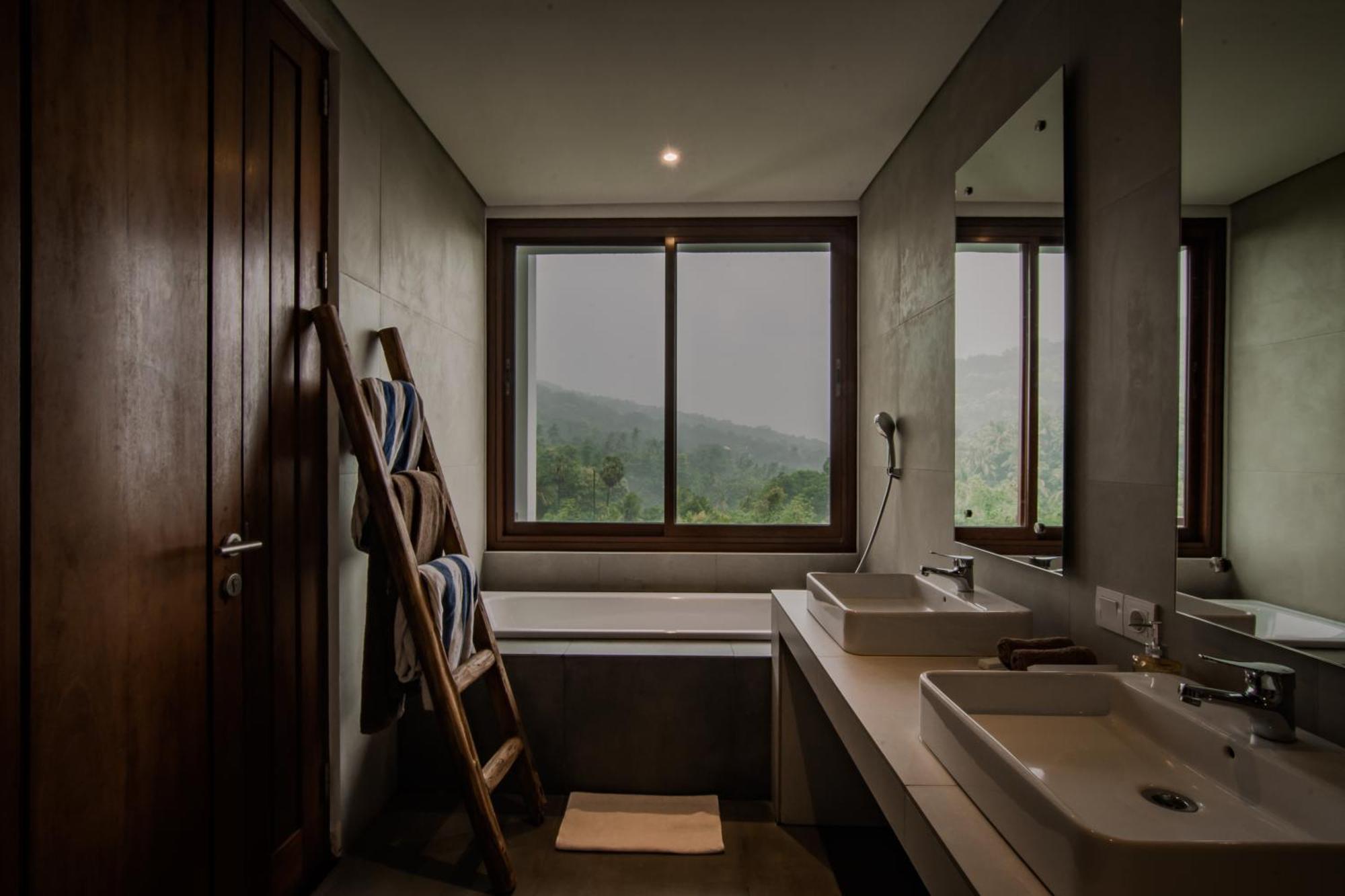 Abinawa Hill Bed & Breakfast Lovina  Exterior photo